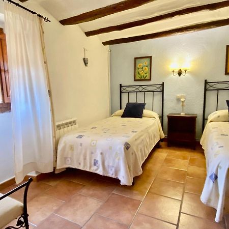Casa Lola en Beceite rodeados de montañas y ríos Exterior foto