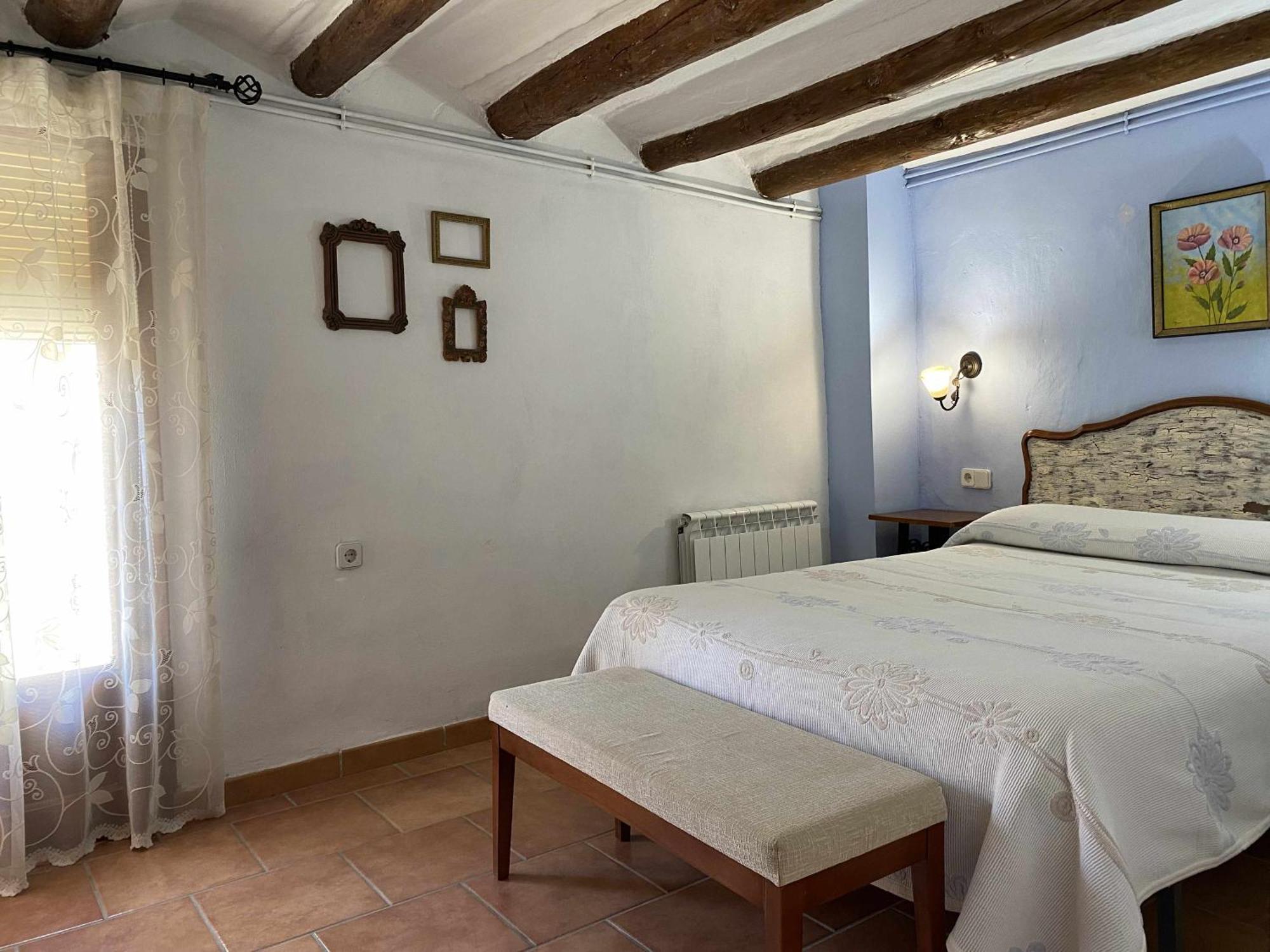 Casa Lola en Beceite rodeados de montañas y ríos Exterior foto